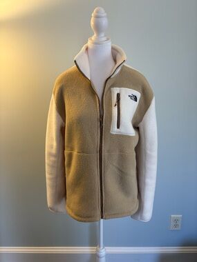 The North Face Women’s Yumiori Full-Zip Jacket